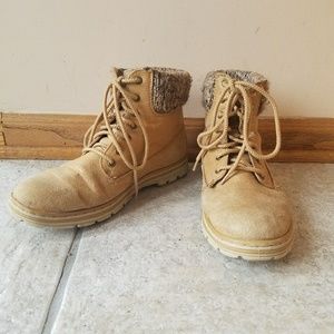 White mountain hiking boots